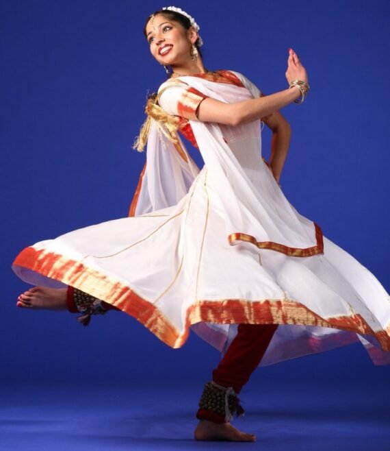 Learn Semiclassical Choreography on Songs Dagabazz re & Radha Kaise Na Jale in classes near you.