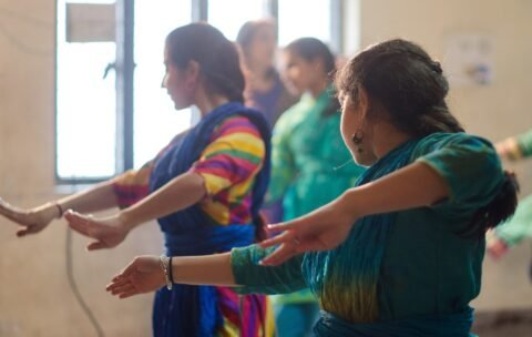 Learn Semiclassical Choreography on songs Tere Bina & Sathiya in kathak Dance classes near you.